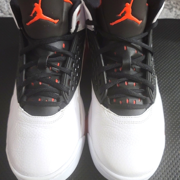 MENS SIZE 8 JORDAN MAXIN 200 (MINT) - Picture 1 of 10